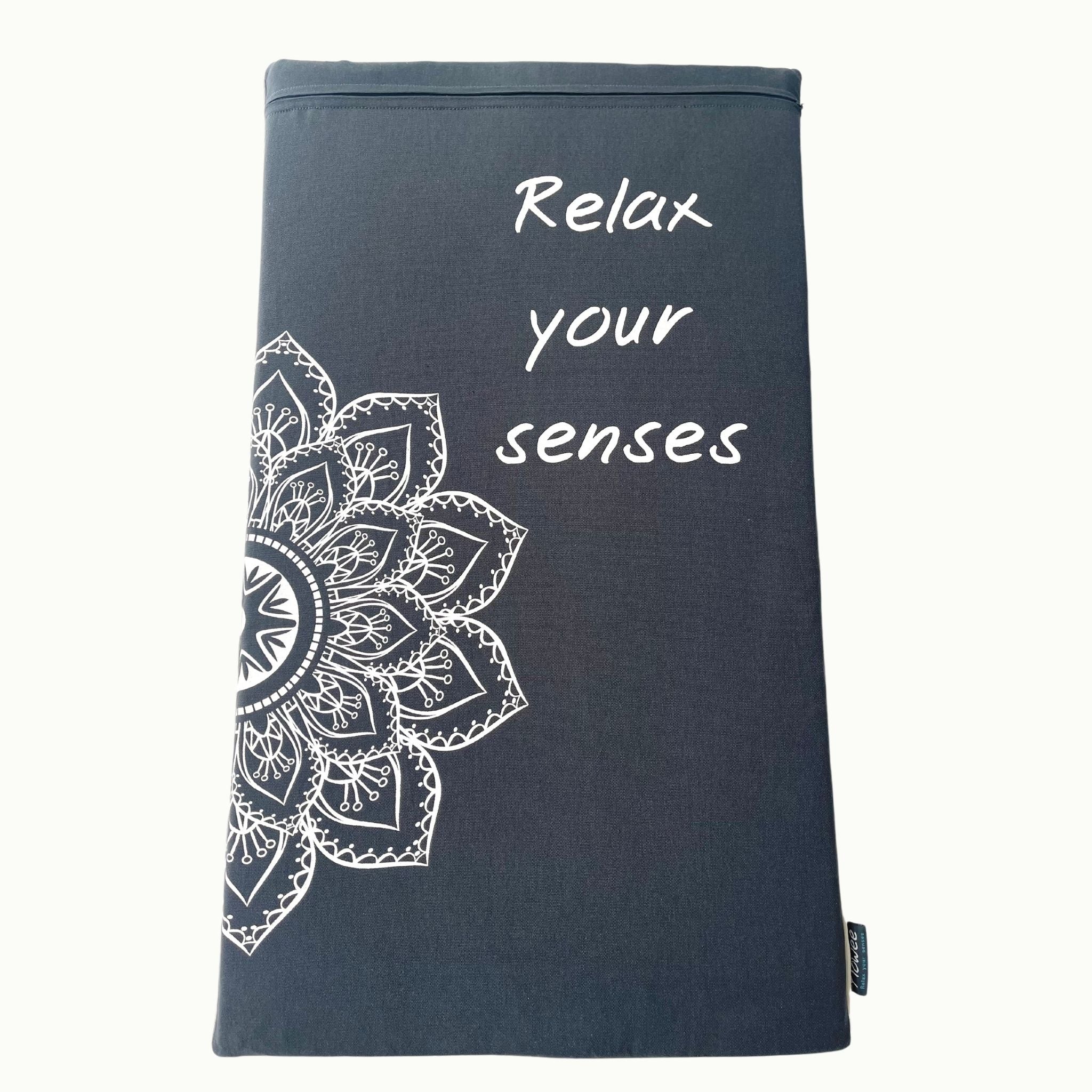 FLO002 b FloweeSpijkermatMandalaECO-Grijs-Wit_Achterkant_2048x